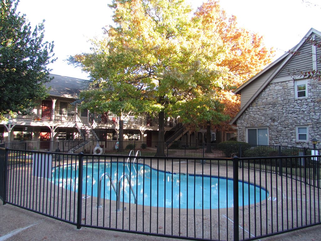 Village at Brookside Apartment Magz